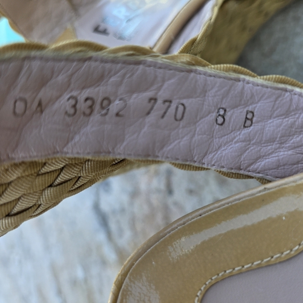 Salvatore Ferragamo Woven Neutral Wedge Sandals Made In Italy- SZ 8B - Picture 7 of 14